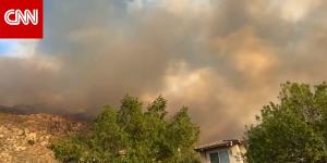 أوامر بالإخلاء وتحذيرات في كاليفورنيا.. فرق الإطفاء تكافح حريقًا سريع الانتشار