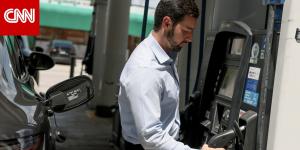 وسط الصراع مع إيران.. كيف تطوّرت أسعار النفط عالميًا والوقود في أمريكا؟