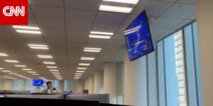 زلزال عنيف يضرب اليابان.. محررة CNN تصف ما حدث بالطابق الـ18