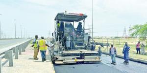 «الأشغال» تواصل أعمال الصيانة على الدائري السابع