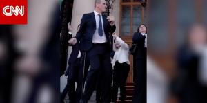 "حقق شهرة واسعة".. السياسي الراقص في المجر يعود بفيديو جديد