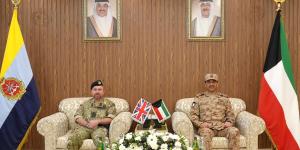 رئيس الأركان يستقبل مستشار الدفاع الأول البريطاني لشؤون الشرق الأوسط وشمال أفريقيا