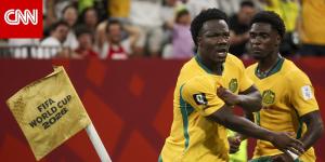 "ملاكمة راية الركنية".. لاعب أسترالي يعيد إحياء الاحتفال الأيقوني لتيم كاهيل في كأس العالم