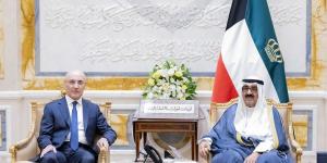 سمو أمير البلاد يستقبل وزير الداخلية اللبناني بمناسبة زيارته الرسمية للكويت