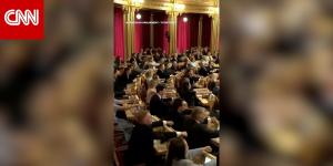 حمّى كأس العالم.. نواب يؤدون "تجديف الفايكينغ" في البرلمان النرويجي