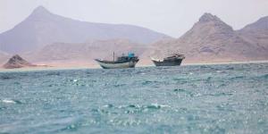 قراصنة صوماليون يقتلون 5 من طاقم ناقلة نفط قبل تحريرها