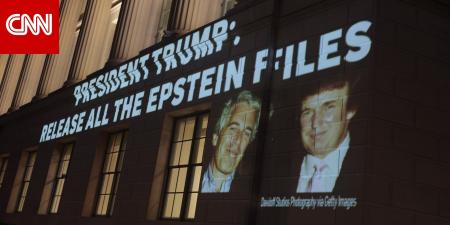 "أعرف مدى دناءة دونالد ترامب".. جيفري إبستين في رسالة عن قضية "شراء صمت الممثلة الإباحية"