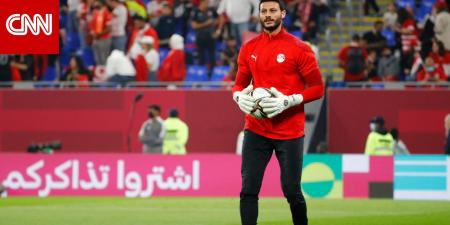 لقطات لما فعله الشناوي بعد استبداله في مباراة مصر والرأس الأخضر تثير جدلاً