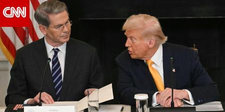 ترامب يمازح وزير الخزانة: سأقيلك من منصبك إذا لم يخفض "الفيدرالي" أسعار الفائدة