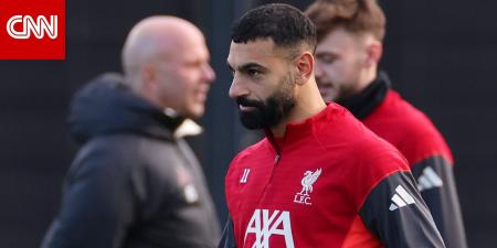 "أحد أساطير ليفربول".. علاء مبارك يعلق على "أزمة" محمد صلاح