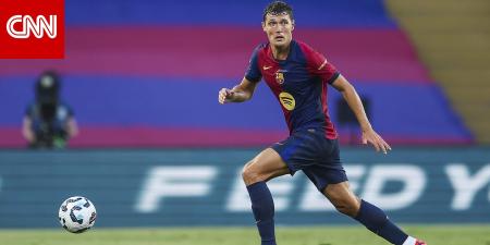 بسبب حركة خاطئة في التدريب.. إصابة خطيرة لمدافع برشلونة وغيابه لأشهر