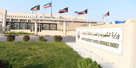 «الكهرباء» زودت «المباركية» بتيار مؤقت لمدة شهر