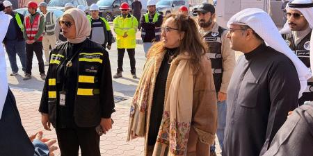 وزير الإسكان يتفقد مشروع «المساكن الميسّرة» ويشيد بتقدّم الإنجاز