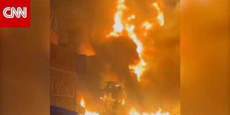 نيران تلتهم حاويات شحن بميناء أوكراني.. ومسؤولون: مسيرات روسية هاجمتها