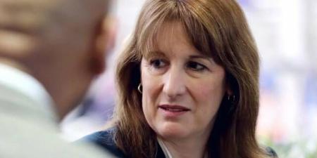 عجز ميزانية بريطانيا يهبط لأدنى مستوى في 3 سنوات