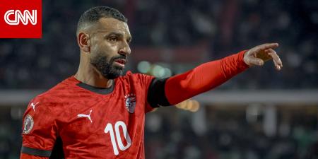 مصر.. تصرف "لافت" من حسام حسن تجاه محمد صلاح بعد تعرضه للإصابة