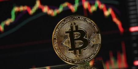 تراجع البيتكوين وسط تجدد التوترات بين أمريكا وإيران