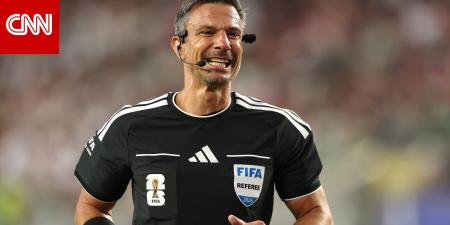 كان وجهه خيرًا على السعودية وطرد كامافينغا.. من هو حكم نهائي كأس العالم 2026؟