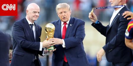 تصرف ترامب خلال مراسم تتويج إسبانيا بلقب كأس العالم يلاقي رواجاً