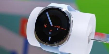 سامسونج تكشف عن ساعة Galaxy Watch9 المزودة بمعالج Snapdragon Wear Elite وميزات تتبع Vitals الصحية الجديدة Unpacked#