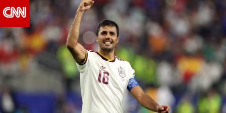 بعد تكهنات انتقاله لريال مدريد.. مدرب السيتي يعلّق على مستقبل رودري