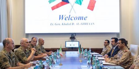 رئيس الأركان يبحث في روما مع نظيره الإيطالي تعزيز الشراكة الدفاعية الاستراتيجية