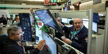 الأسهم الأمريكية تستقر مع تراجع النفط وترقب التوترات الجيوسياسية