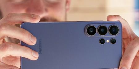 سلسلة Galaxy S27 من سامسونج لن تقلّد ميزة آيفون المرتقبة.. بحسب التسريبات
