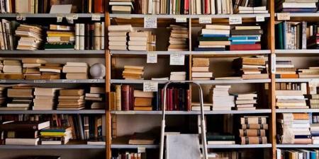 تداول اليوم .. أمازون تتجه لرقمنة الكتب القديمة لتطوير الذكاء الاصطناعي - بوابة مصر الجديدة