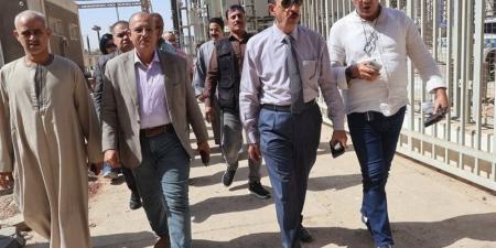 محافظ سوهاج يعلن عودة الكهرباء للمستشفيات في 4 مراكز بعد حريق محطة بيت داوود