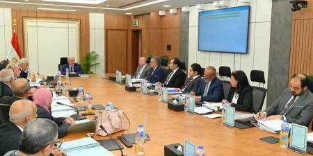 تداول اليوم .. القابضة للغزل والنسيج: 18.3 مليار جنيه مستهدف الإيرادات في الموازنة الجديدة - بوابة مصر الجديدة
