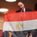 رئيس "فيفا" يرفع علم مصر بعد إقصاء "الفراعنة" من كأس العالم