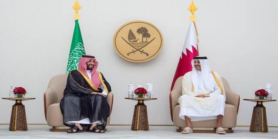 ولي العهد يصل دولة قطر في زيارة رسمية لحضور القمة الخليجية