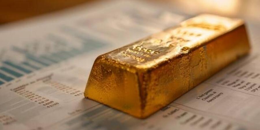 ارتفاع الذهب وسط تراجع الدولار وتصاعد حدة الحرب التجارية