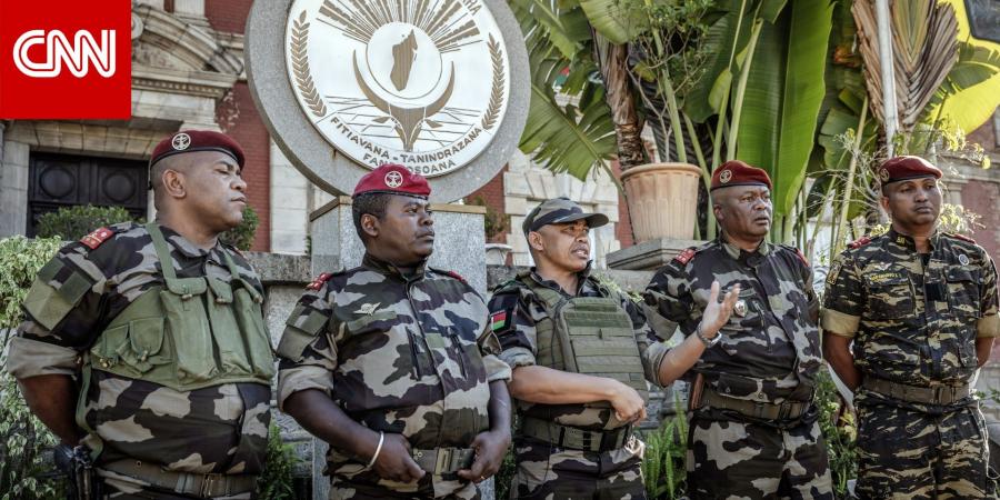 بعد فرار الرئيس إلى فرنسا.. الجيش يعلن توليه على السلطة في مدغشقر