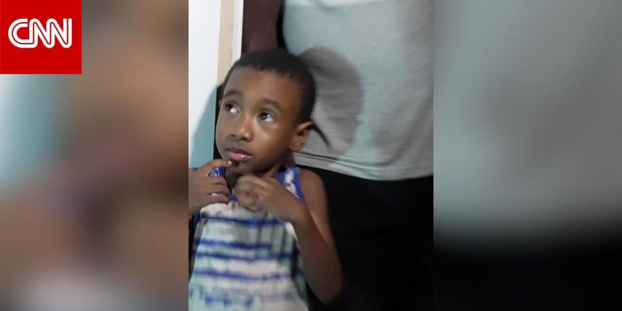 صبي بعمر 4 سنوات ينجو من إعصار "ميليسا" بالاحتماء داخل خزانة.. شاهد ما قاله