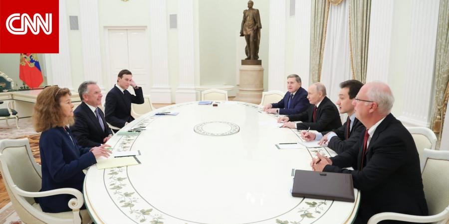 بوتين يطلق مزحة عند سؤاله عن اجتماعه مع مبعوثي ترامب