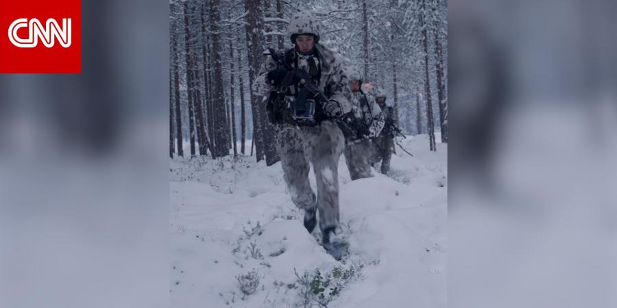 درجات تصل إلى سالب 40 مئوية.. شاهد استعدادات حرب محتملة مع روسيا في غابات الدائرة القطبية الشمالية