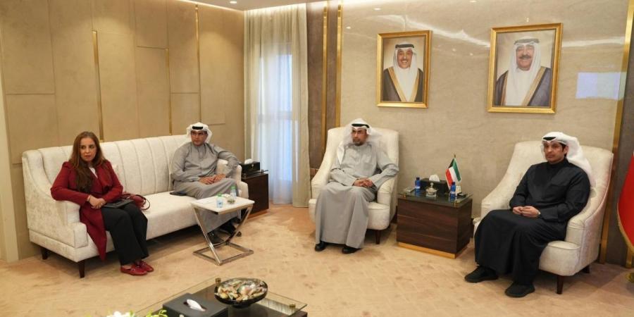 وزير الإعلام يبحث ومسؤولي منصة «51» التوجه العام لتطويرها