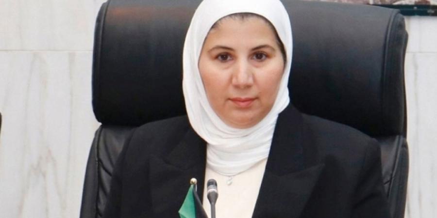 الفارسي تسأل عن محطات انتظار ركاب «الباصات»