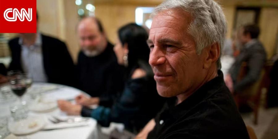 بمحاولة لإطالة عمره.. رسائل تكشف ما فعله إبستين على ما يبدو