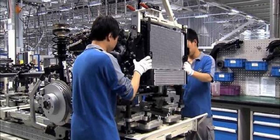 أسعار المصانع بالصين تخرج من الانكماش مدفوعة بصدمة الطاقة