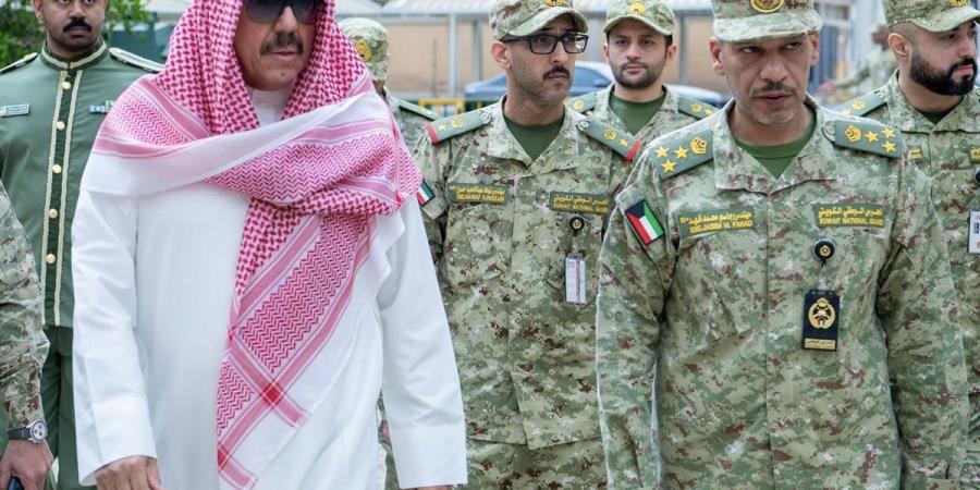 النواف يتفقد موقعاً للحرس الوطني تعرض لاستهداف بمسيّرات معادية