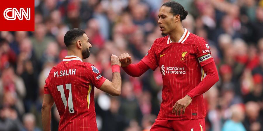 موقف "طريف" بين محمد صلاح وفان دايك بعد مباراة ليفربول وإيفرتون
