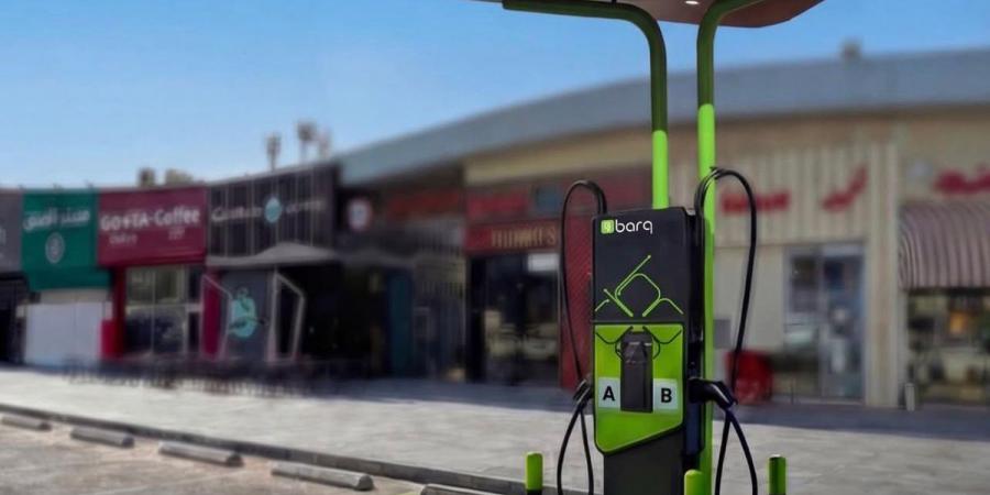 «الصديق التعاونية» تدشن أول شاحن سريع للسيارات الكهربائية بالجمعيات
