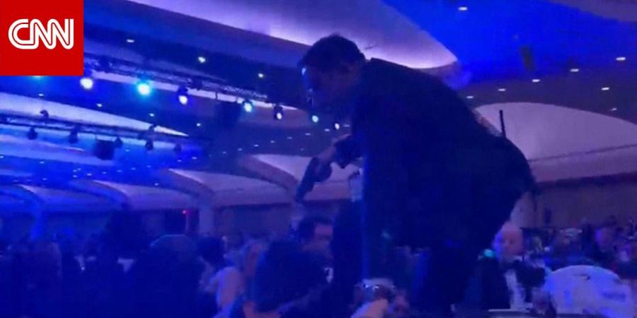 تحديث مباشر.. إخلاء ترامب خلال حفل عشاء مراسلي البيت الأبيض وفيديو محاولة المسلح الاقتحام وأول تعليق للرئيس