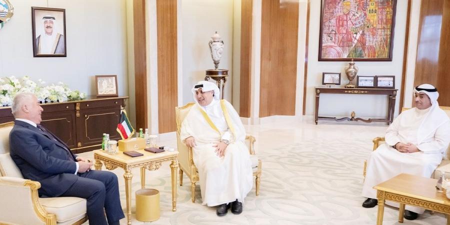 وزير شؤون الديوان الأميري يستقبل سفيري طاجيكستان ومصر