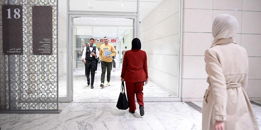 «العدل» تشيد بعطاء المرأة الكويتية وإسهاماتها في خدمة العدالة