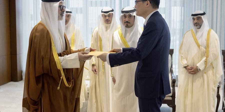 وزير الخارجية يتسلّم نسخة من أوراق اعتماد سفراء كمبوديا وأنتيغوا وباربودا وكوريا