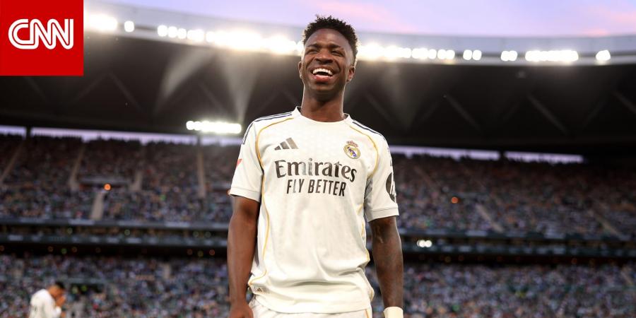 فينيسيوس يجيب مجددًا على سؤال بشأن تجديد عقده مع ريال مدريد